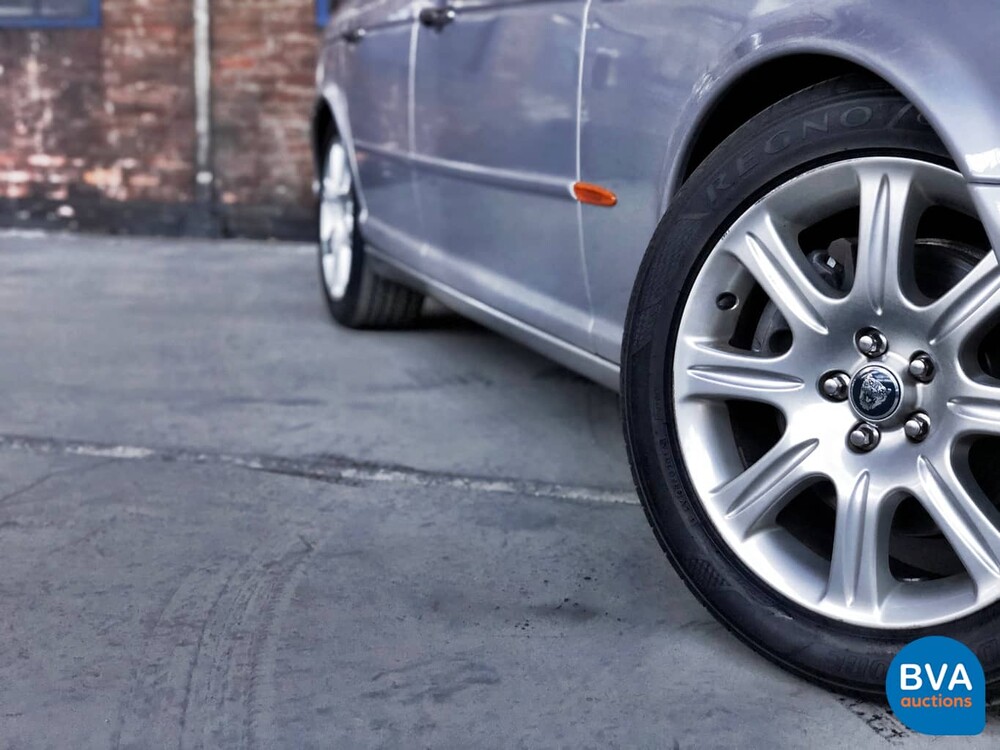 Jaguar XJ8 4.2 V8 300 PS 2003 -Youngtimer-.
