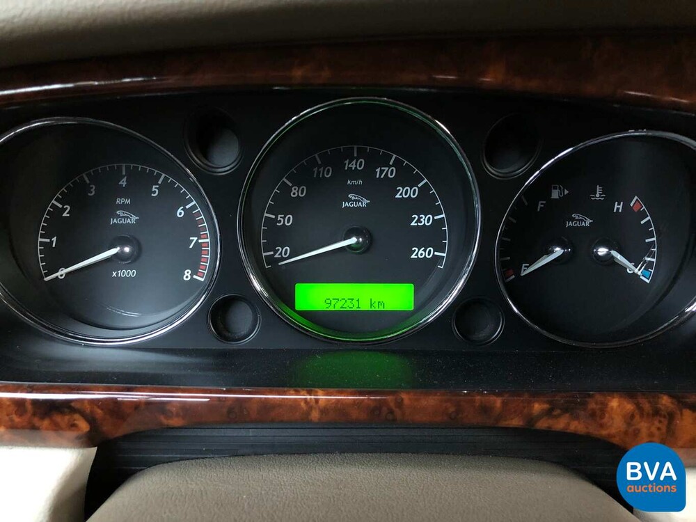 Jaguar XJ8 4.2 V8 300 PS 2003 -Youngtimer-.