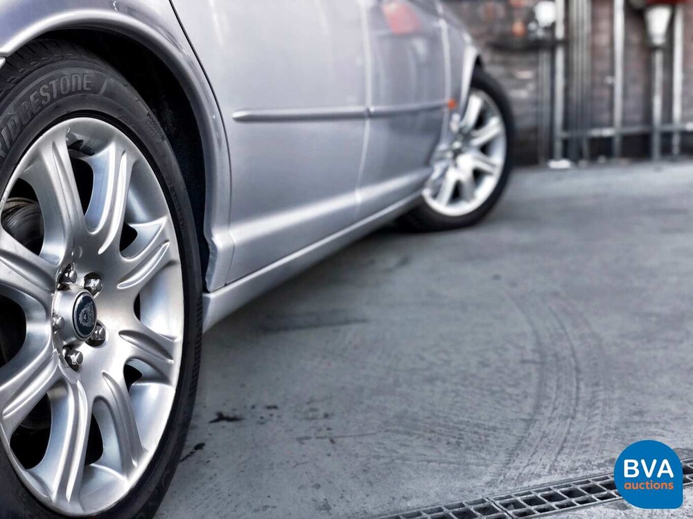 Jaguar XJ8 4.2 V8 300 PS 2003 -Youngtimer-.