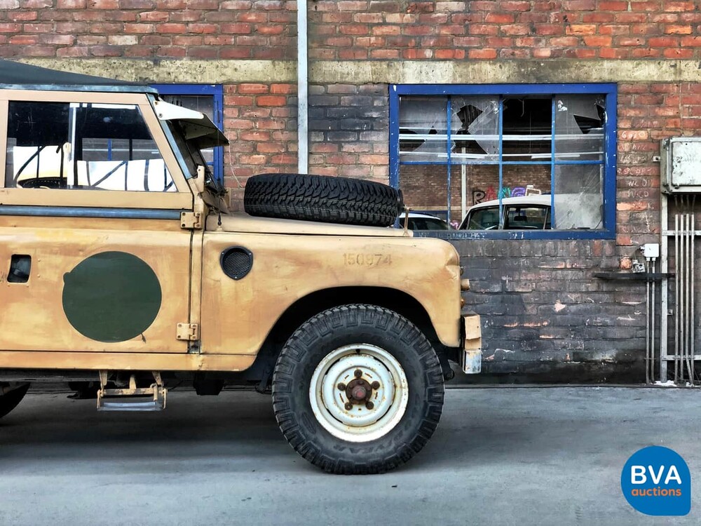 Land Rover 88 Serie III LHD Defender 1974.