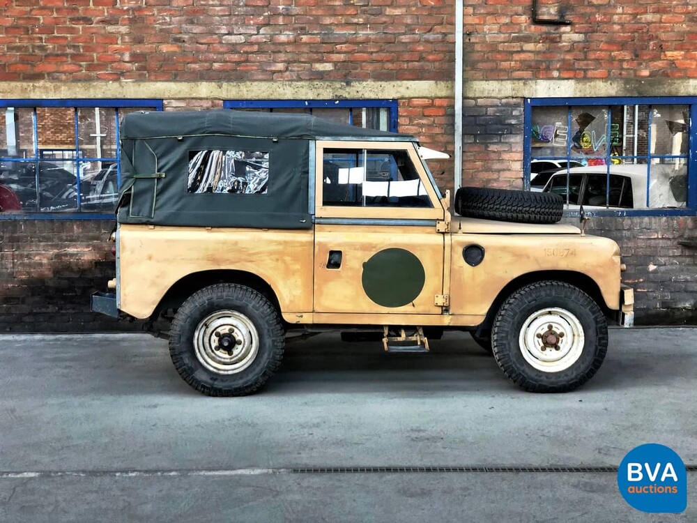 Land Rover 88 Serie III LHD Defender 1974.