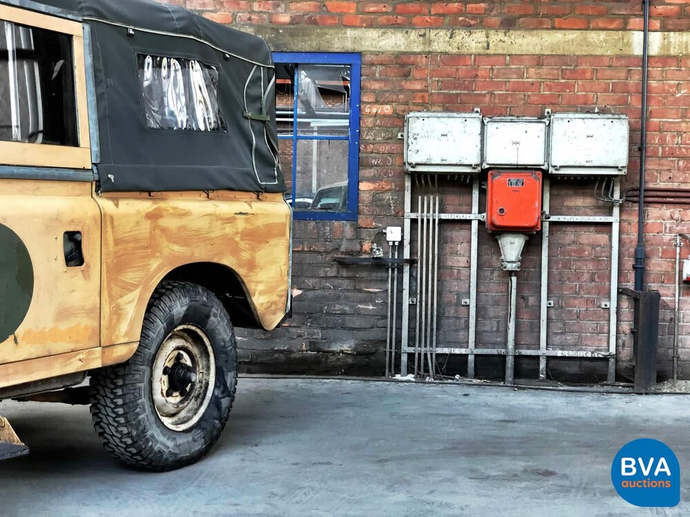Land Rover 88 Serie III LHD Defender 1974.