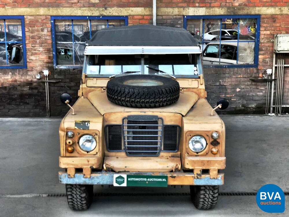 Land Rover 88 Serie III LHD Defender 1974.