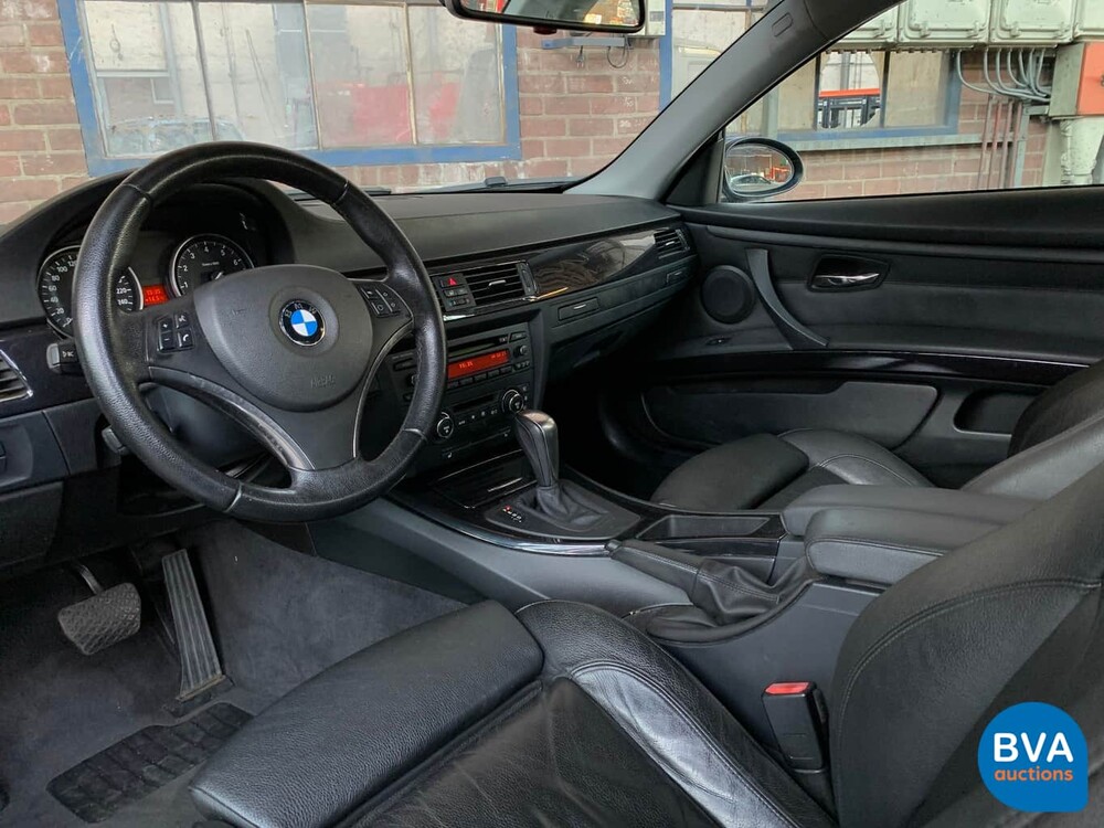 BMW 330i Coupé 272 PS 3er 2007, J-263-HX.