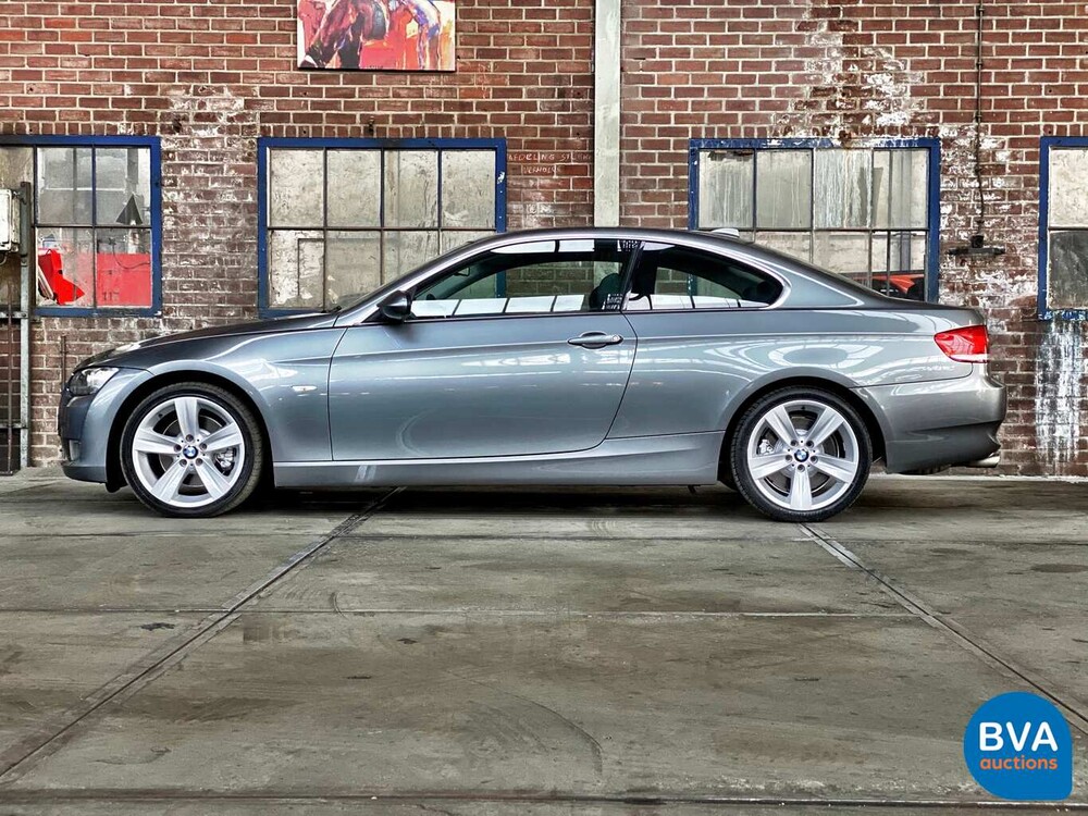BMW 330i Coupé 272 PS 3er 2007, J-263-HX.