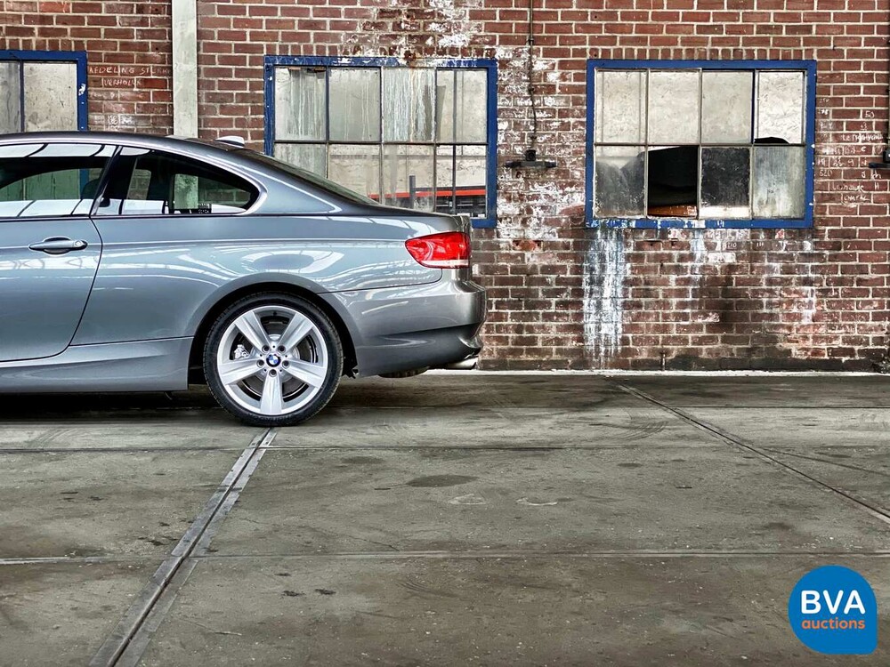 BMW 330i Coupé 272 PS 3er 2007, J-263-HX.