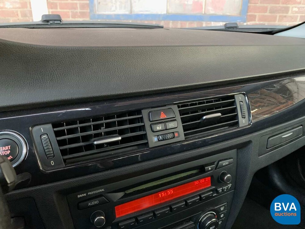 BMW 330i Coupé 272 PS 3er 2007, J-263-HX.