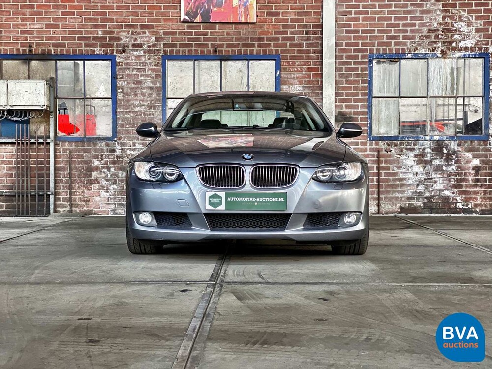 BMW 330i Coupé 272 PS 3er 2007, J-263-HX.