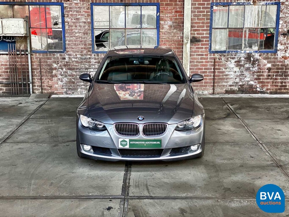 BMW 330i Coupé 272 PS 3er 2007, J-263-HX.