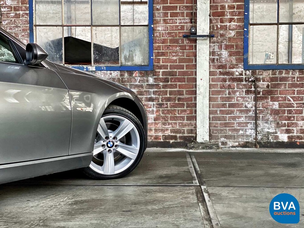 BMW 330i Coupé 272 PS 3er 2007, J-263-HX.