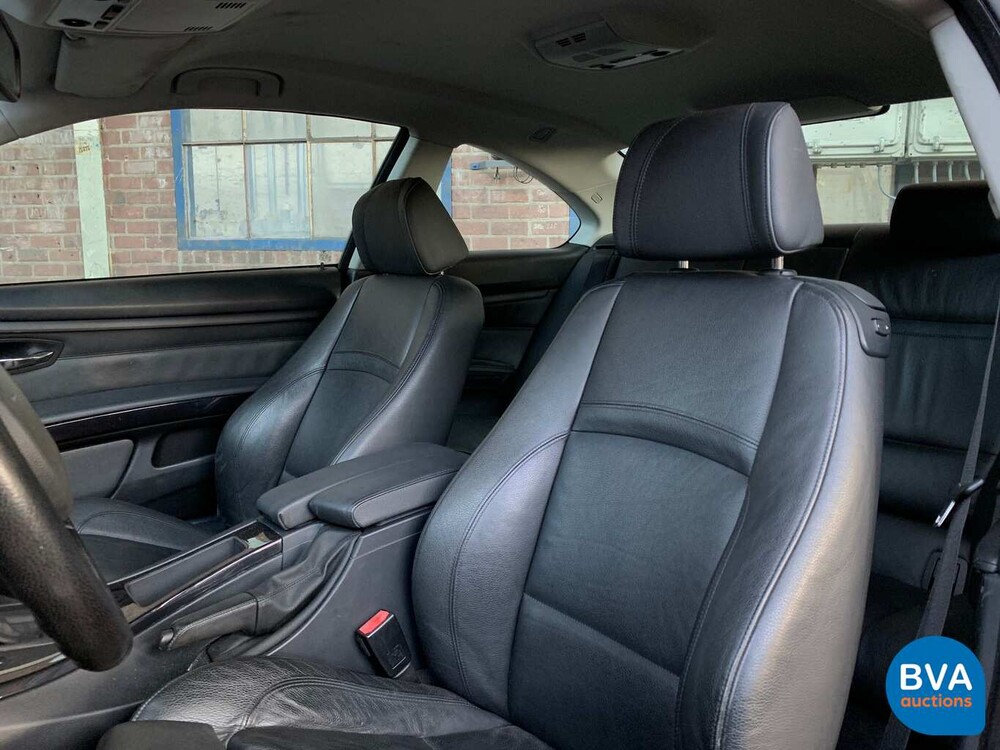 BMW 330i Coupé 272 PS 3er 2007, J-263-HX.