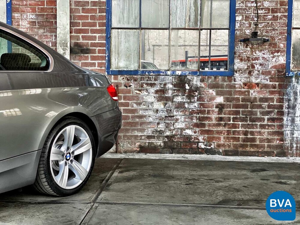 BMW 330i Coupé 272 PS 3er 2007, J-263-HX.