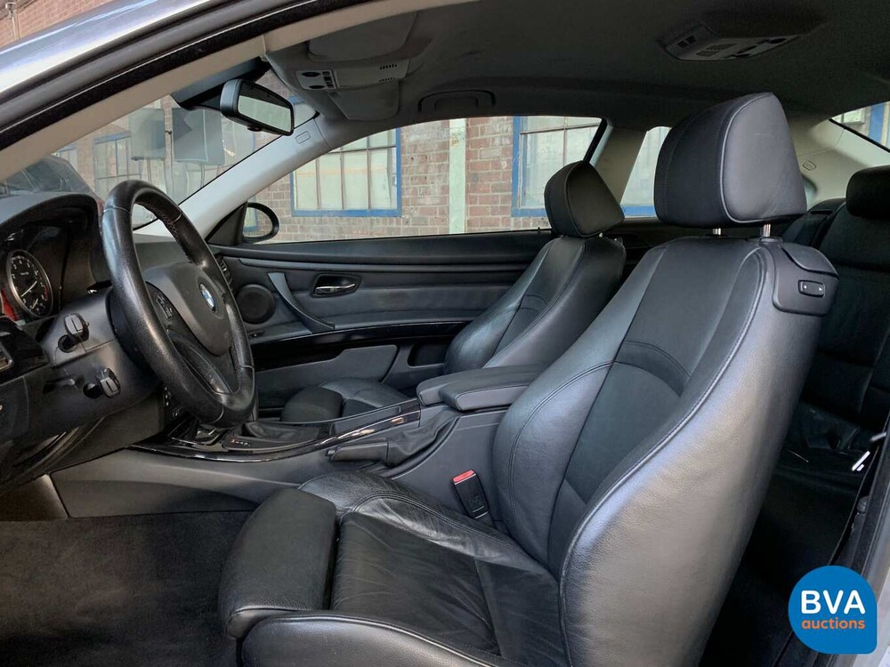 BMW 330i Coupé 272 PS 3er 2007, J-263-HX.