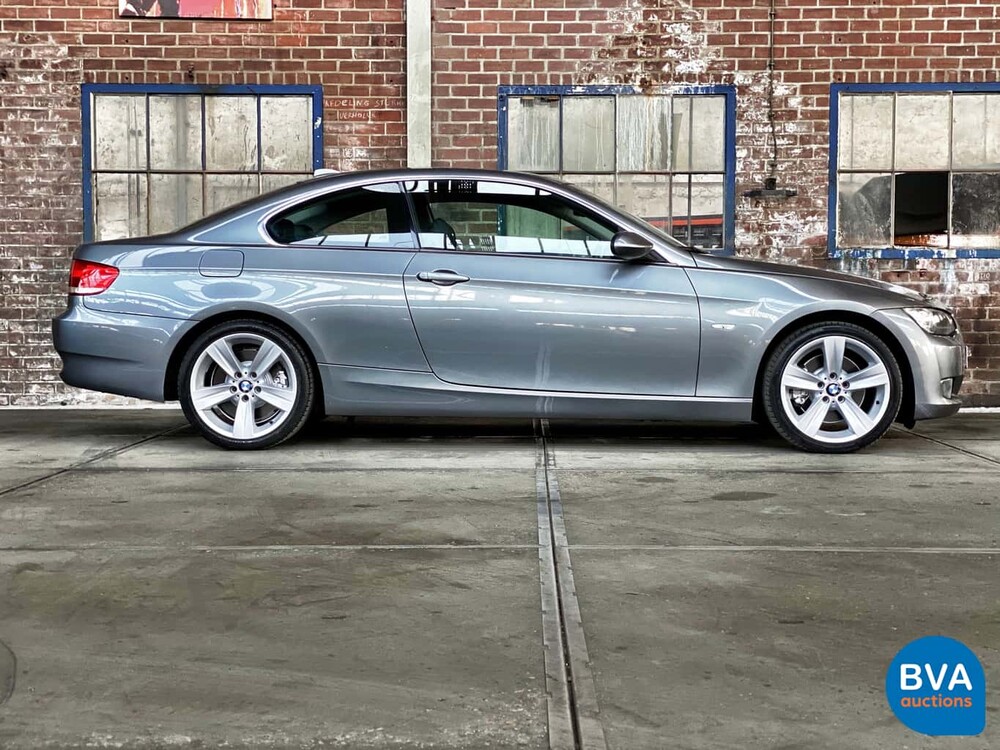 BMW 330i Coupé 272 PS 3er 2007, J-263-HX.