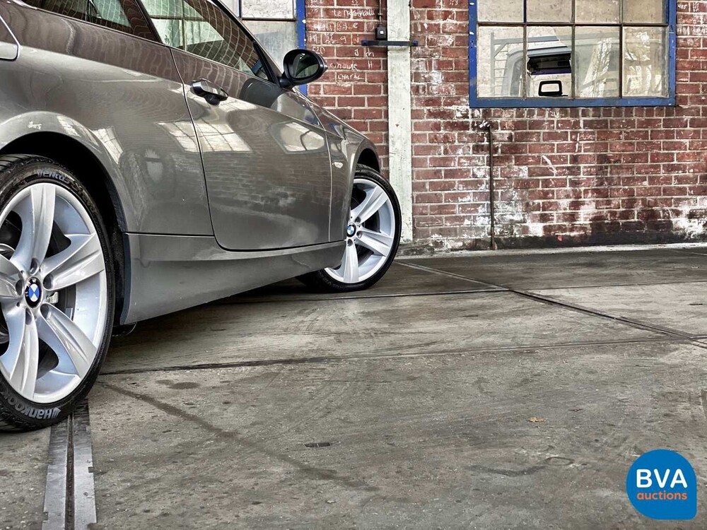 BMW 330i Coupé 272 PS 3er 2007, J-263-HX.
