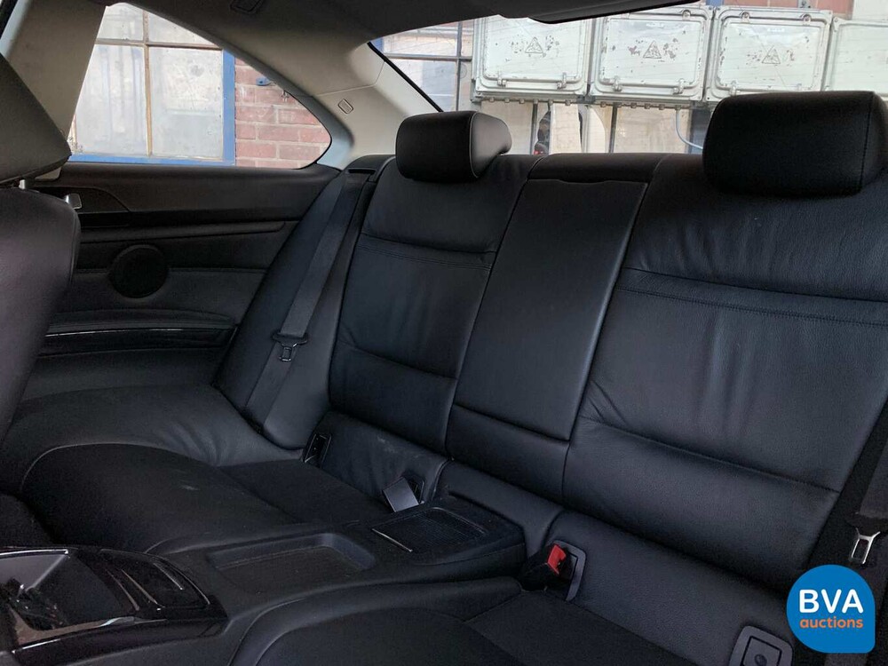 BMW 330i Coupé 272 PS 3er 2007, J-263-HX.