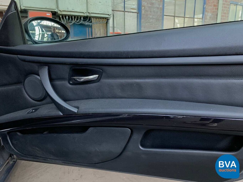 BMW 330i Coupé 272 PS 3er 2007, J-263-HX.