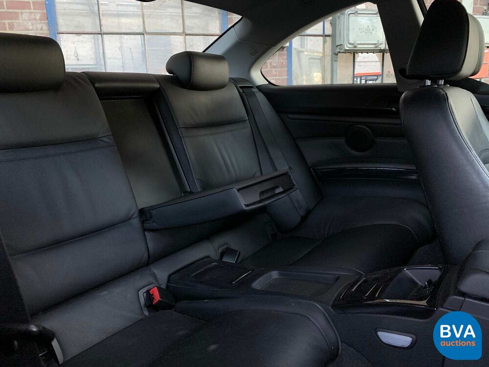 BMW 330i Coupé 272 PS 3er 2007, J-263-HX.