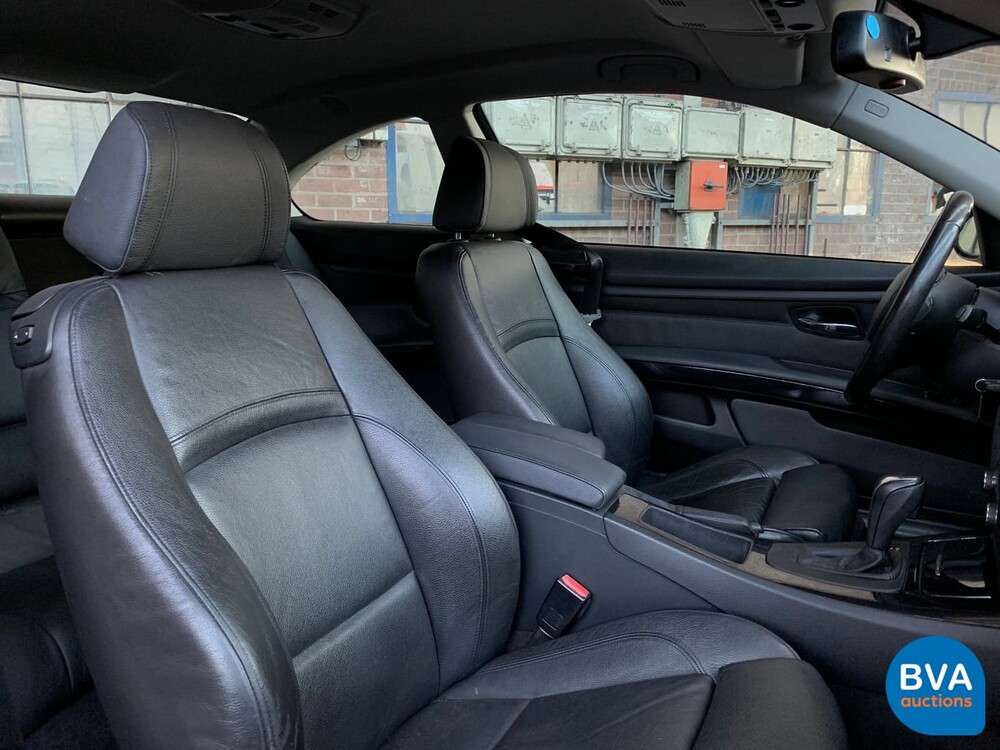 BMW 330i Coupé 272 PS 3er 2007, J-263-HX.