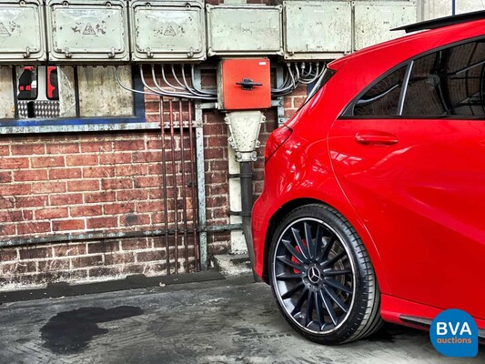 Mercedes-Benz A45 AMG 4Matic 360hp TRACK-PACK A-Class 2014 -Org. NL-, 6-XBZ-85.