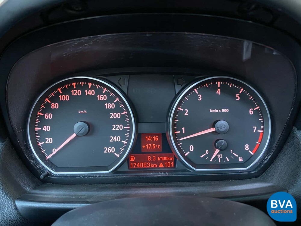 BMW 130i High Executive 1er 265 PS 2006, J-546-KL.