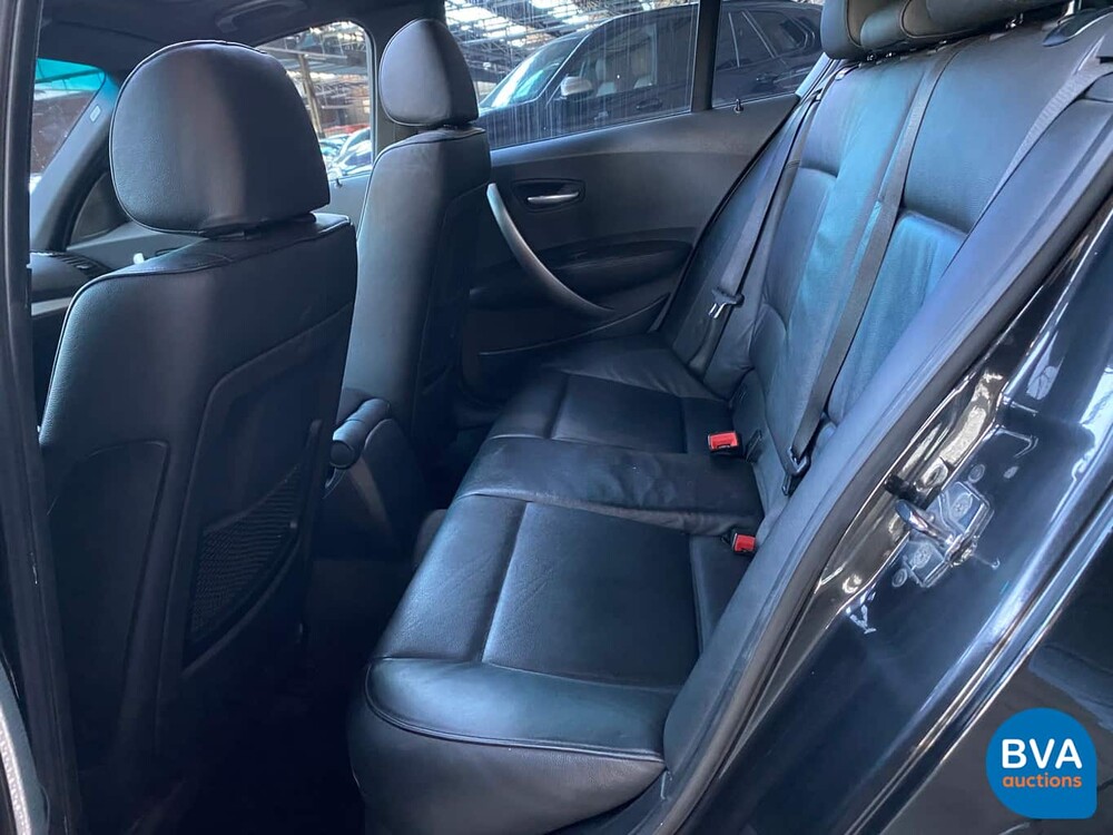 BMW 130i High Executive 1er 265 PS 2006, J-546-KL.