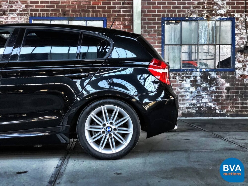 BMW 130i High Executive 1er 265 PS 2006, J-546-KL.