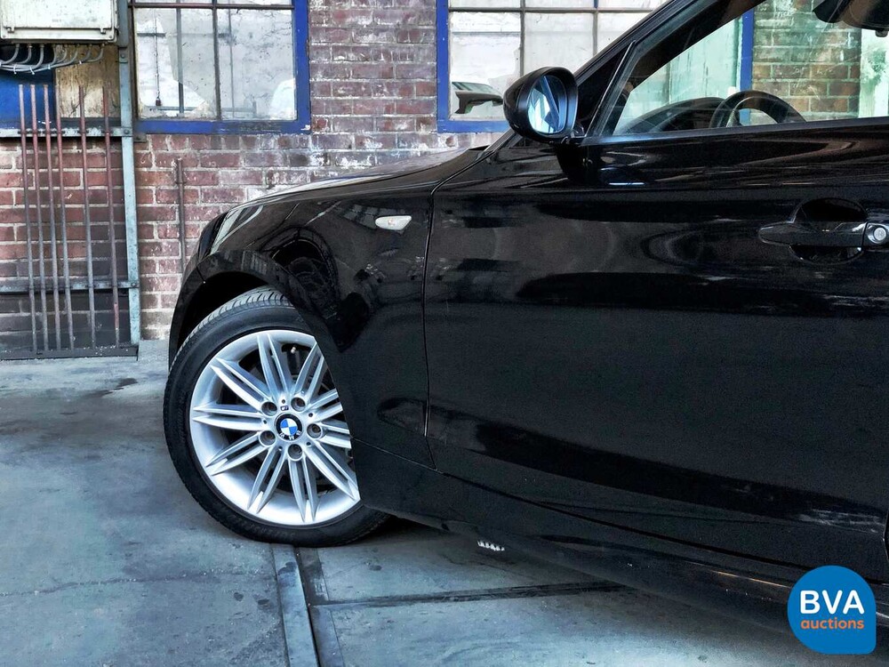 BMW 130i High Executive 1er 265 PS 2006, J-546-KL.