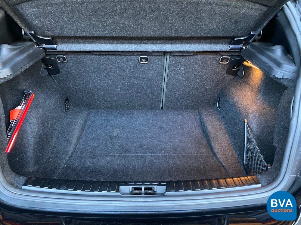 BMW 130i High Executive 1er 265 PS 2006, J-546-KL.