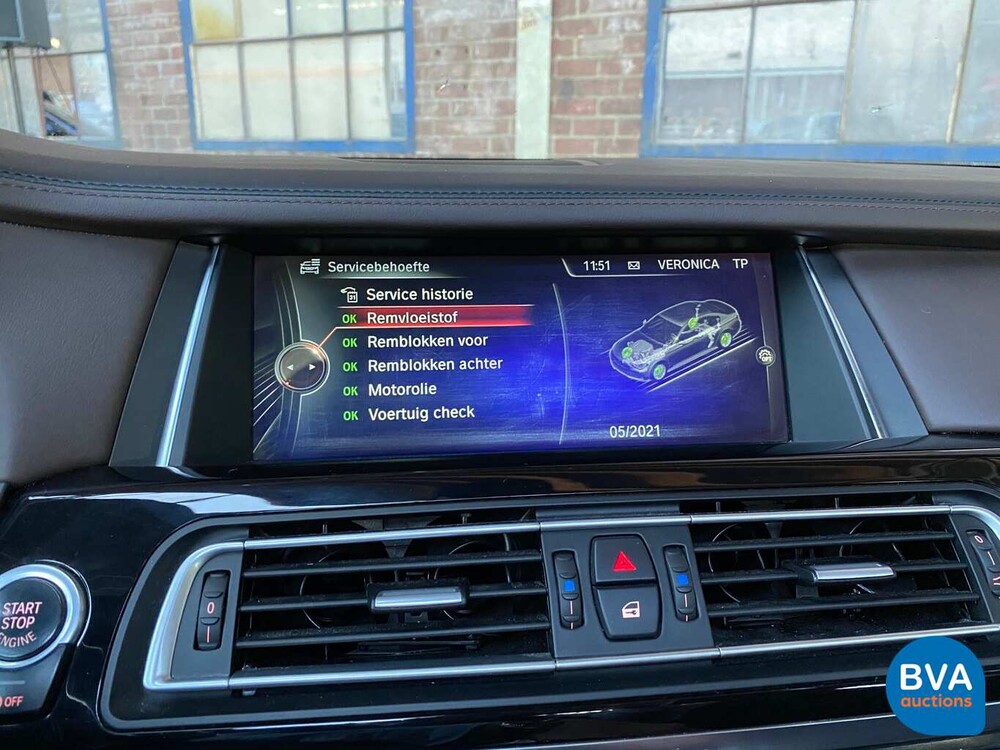 BMW 740d xDrive M-Sport 313 PS 7er, 9-ZKT-90.