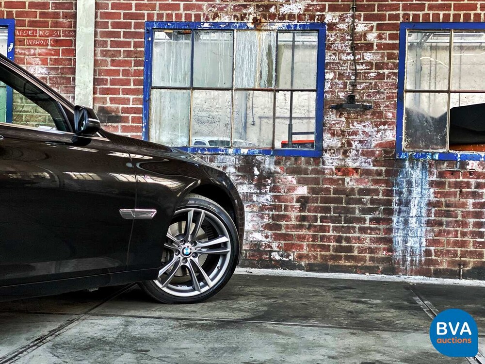 BMW 740d xDrive M-Sport 313 PS 7er, 9-ZKT-90.