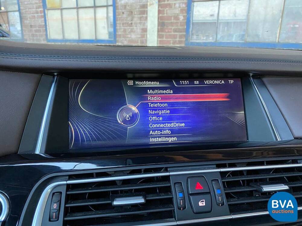 BMW 740d xDrive M-Sport 313 PS 7er, 9-ZKT-90.