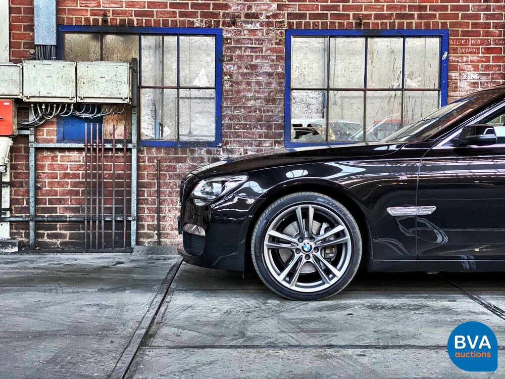 BMW 740d xDrive M-Sport 313 PS 7er, 9-ZKT-90.