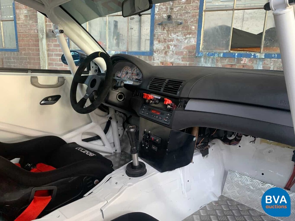 BMW M3 E46 Coupé Handbuch 343 PS Rennwagen.