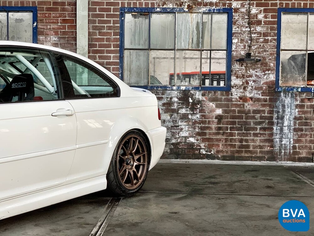 BMW M3 E46 Coupé Handbuch 343 PS Rennwagen.