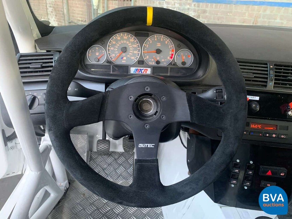 BMW M3 E46 Coupé Handbuch 343 PS Rennwagen.