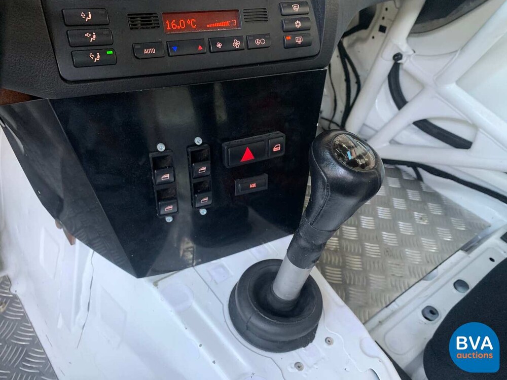 BMW M3 E46 Coupé Handbuch 343 PS Rennwagen.