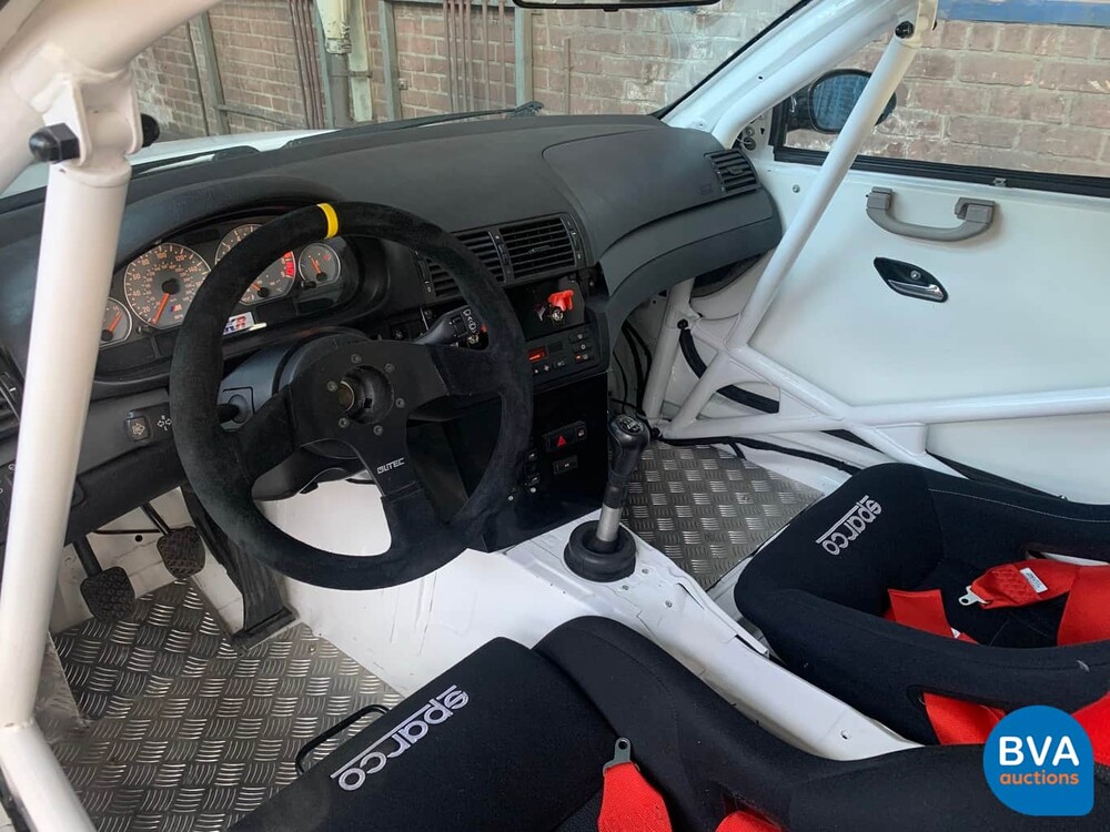 BMW M3 E46 Coupé Handbuch 343 PS Rennwagen.