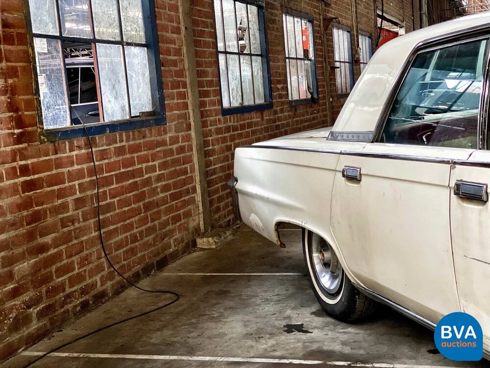 Imperial Crown Limousine V8 340 PS 1965, DH-04-30.