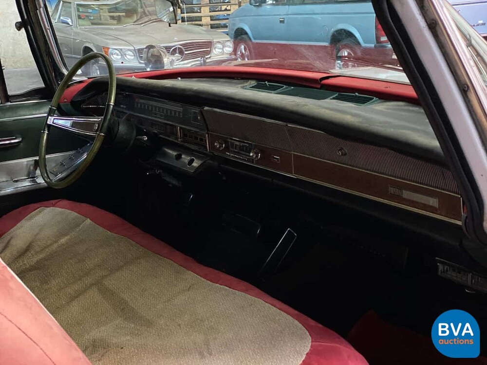 Imperial Crown Limousine V8 340 PS 1965, DH-04-30.