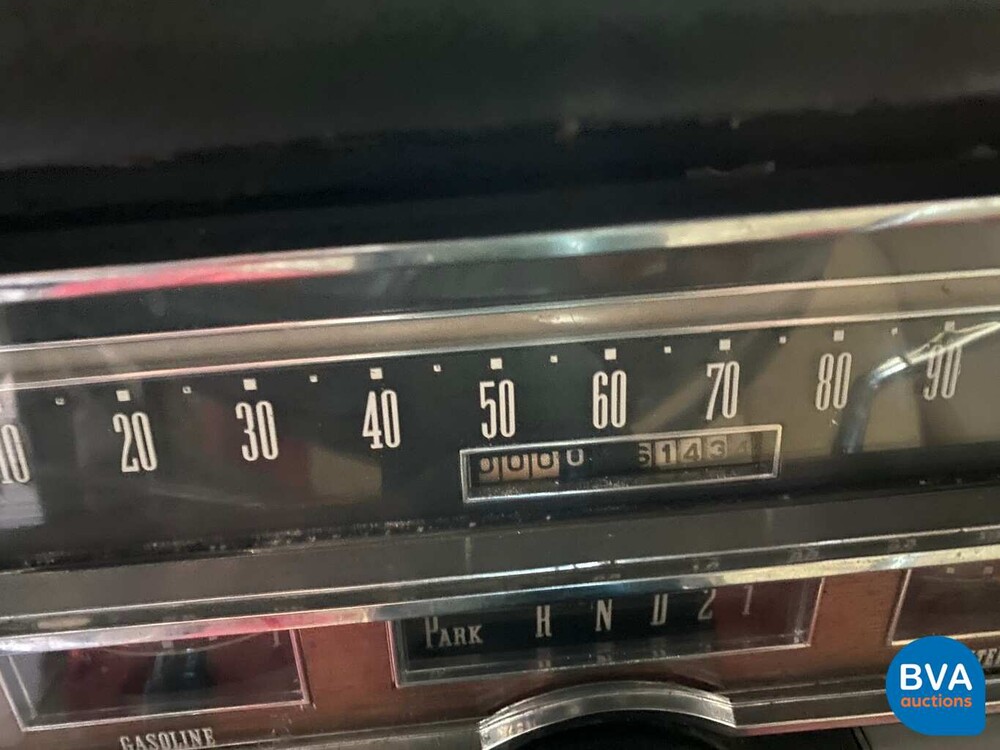 Imperial Crown Limousine V8 340 PS 1965, DH-04-30.