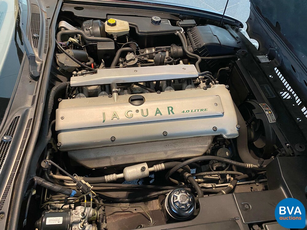 Jaguar Sovereign 4.0 1996 241hp, 79-RX-LR.