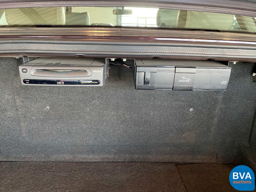 Jaguar Sovereign 4.0 1996 241hp, 79-RX-LR.