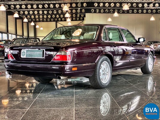 Jaguar Sovereign 4.0 1996 241hp, 79-RX-LR.