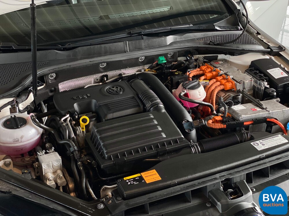 Volkswagen Golf 1.4 TSI GTE 204pk 2015, -Origineel NL-, HN-841-K