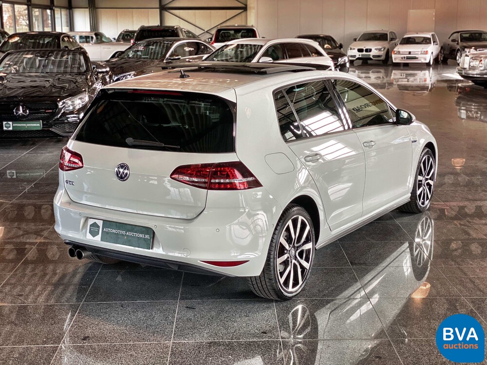 Volkswagen Golf 1.4 TSI GTE 204pk 2015, -Origineel NL-, HN-841-K