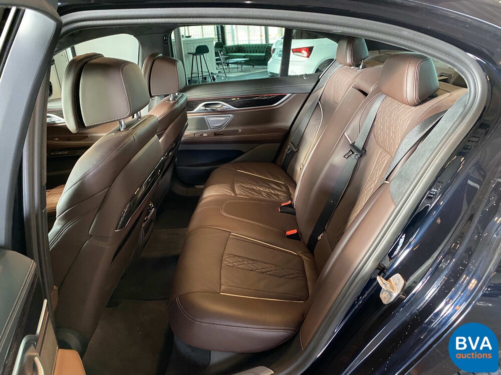 BMW 740d xDrive M-Sport High Executive 320hp 7-Series 2017, SH-847-X.