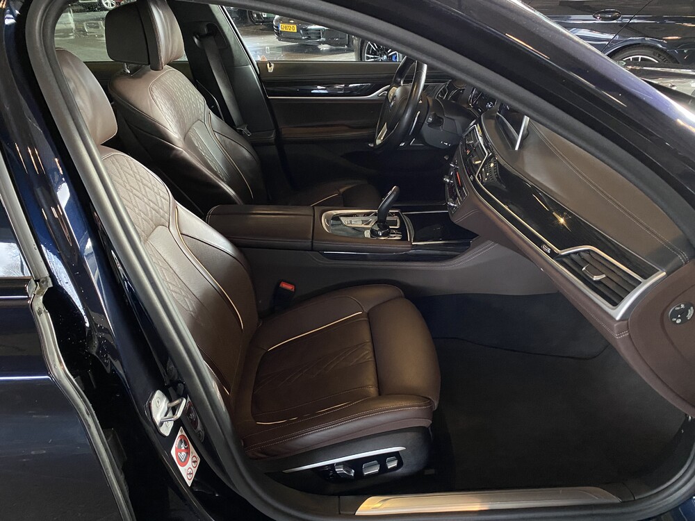 BMW 740d xDrive M-Sport High Executive 320hp 7-Series 2017, SH-847-X.