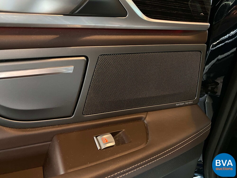 BMW 740d xDrive M-Sport High Executive 320hp 7-Series 2017, SH-847-X.