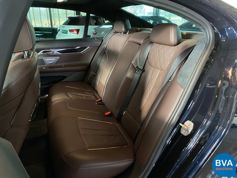 BMW 740d xDrive M-Sport High Executive 320hp 7-Series 2017, SH-847-X.